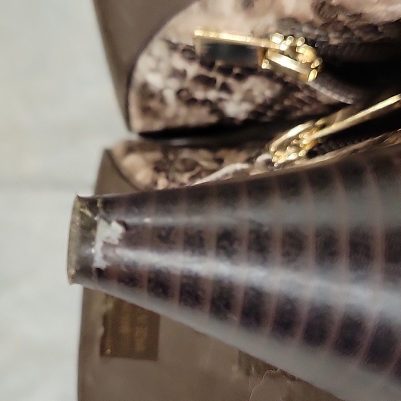 Faux Snake skin boots - Picture 5 of 7